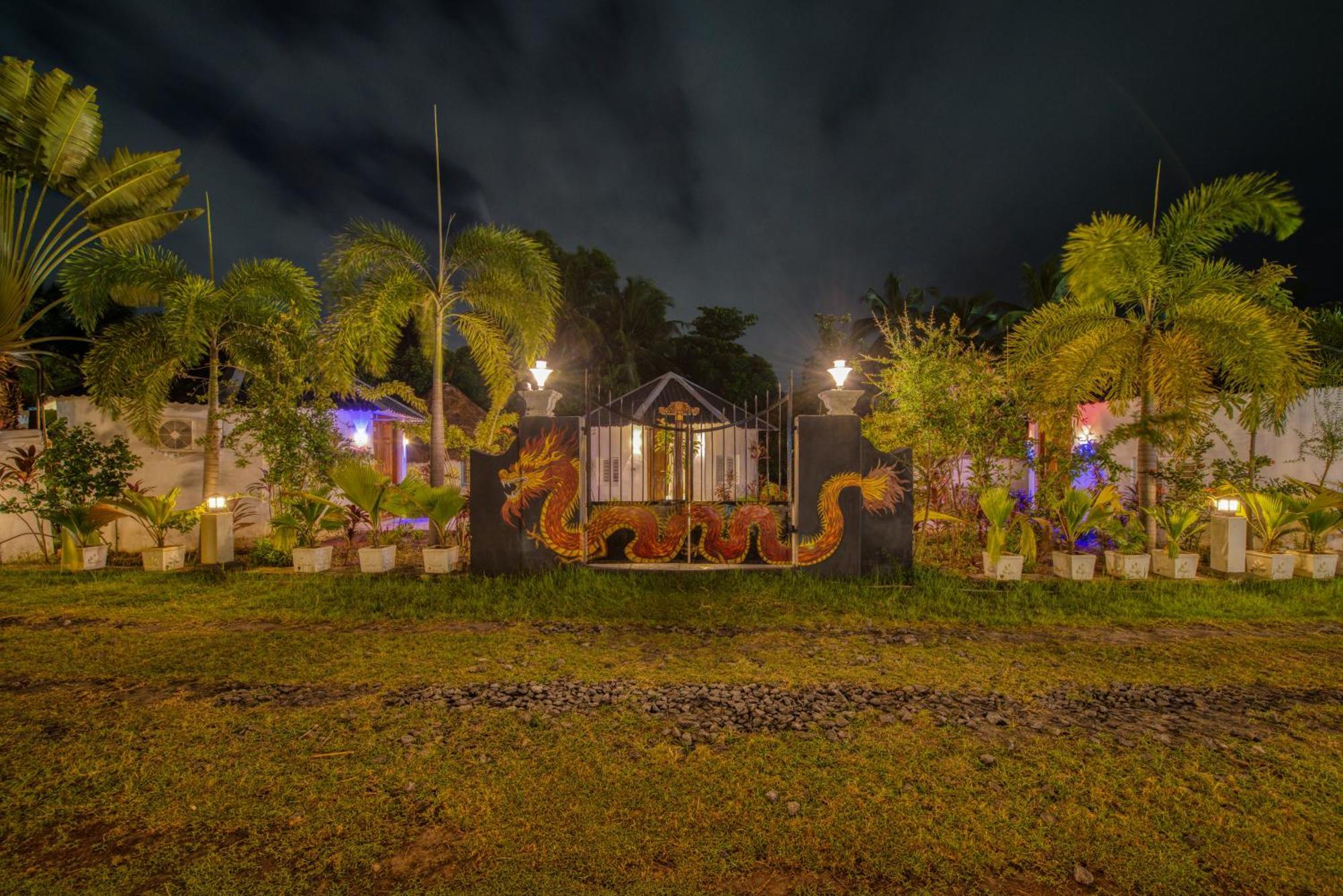 Le Epic Resort Virāmpattinam Esterno foto