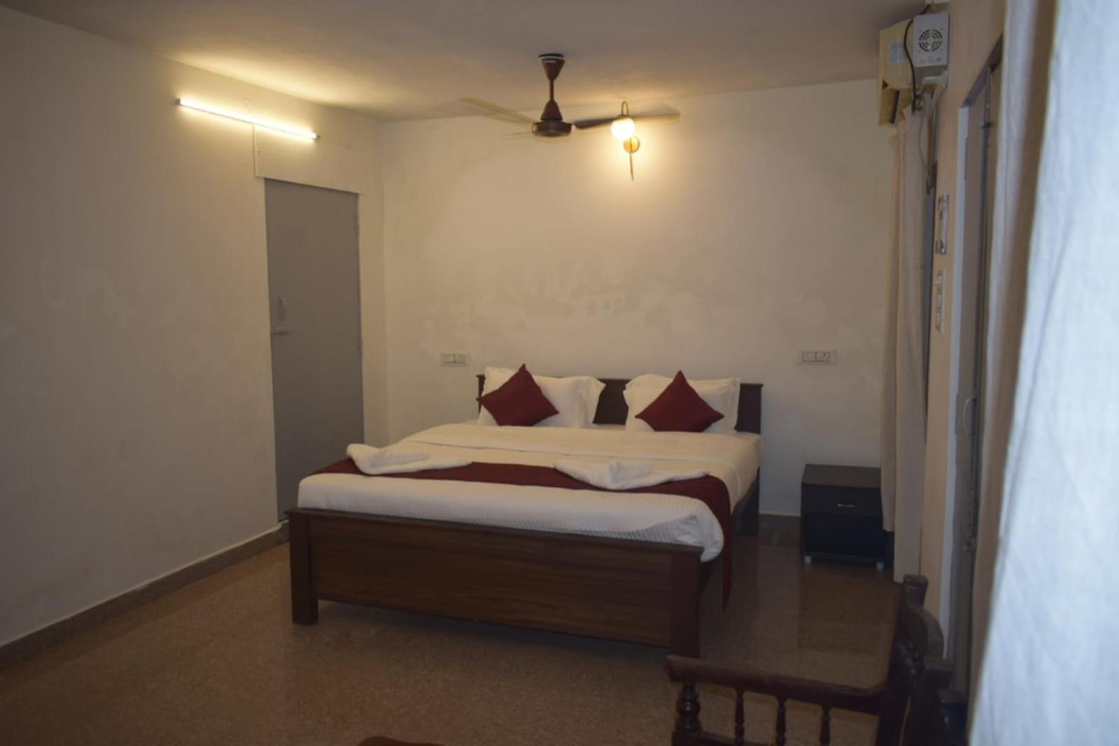 Le Epic Resort Virāmpattinam Esterno foto